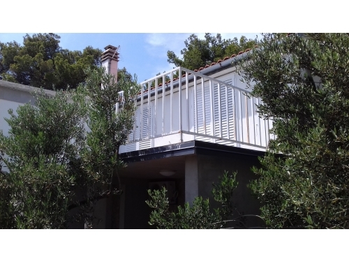 Tigrich apartmani - ostrov Hvar Horvtorszg