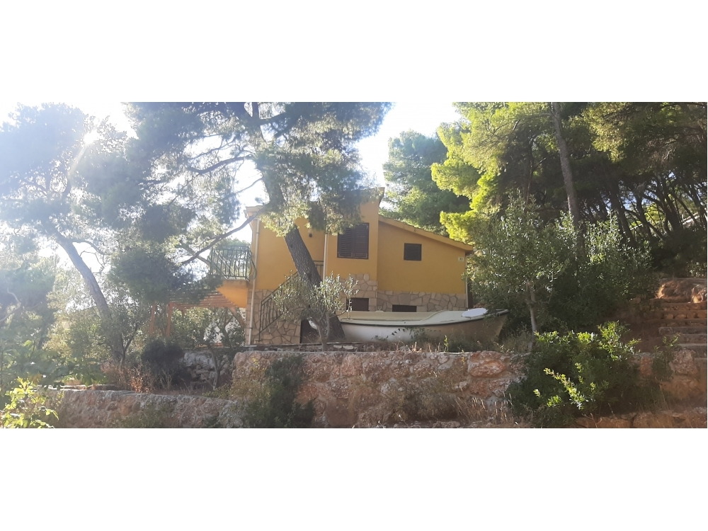 Tigrich apartmani - ostrov Hvar Horvtorszg