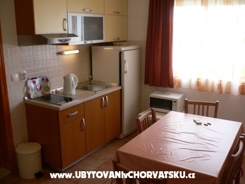 Apartments Parun - Igrane Croatia