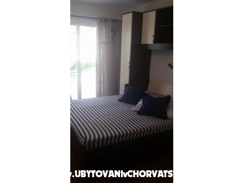 Apartments Renata - Igrane Croatia