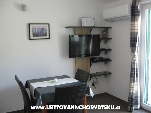 Apartments Villa Luce - Karlobag Croatia