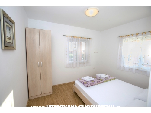 Apartmani Dina - Karlobag Hrvatska