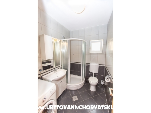 Apartmani Dina - Karlobag Hrvatska
