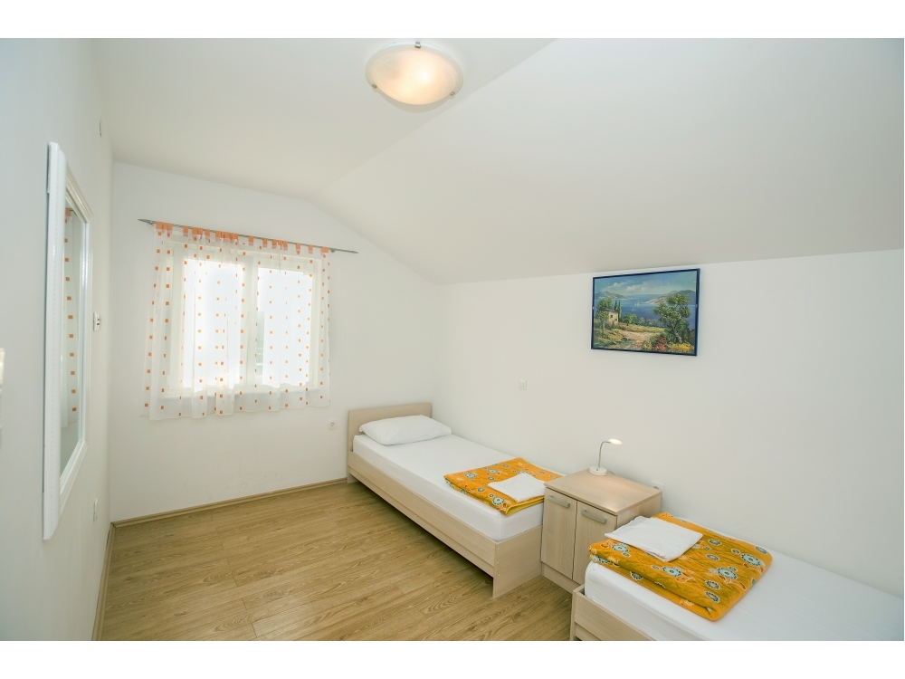 Apartmani Dina - Karlobag Hrvatska