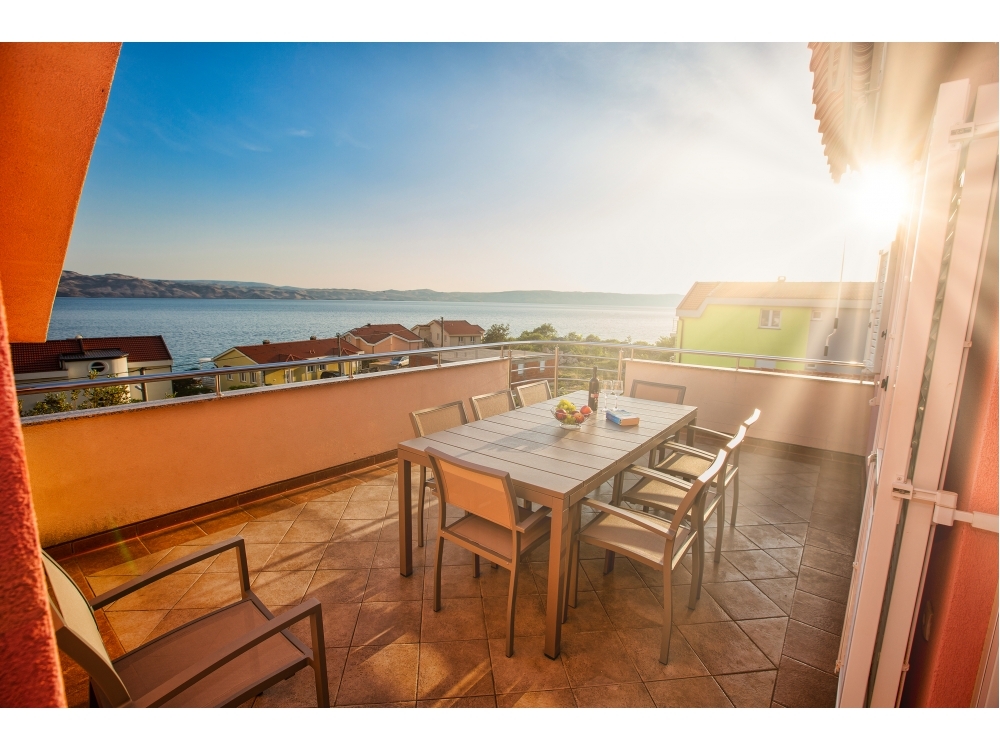 Apartmani Dina - Karlobag Hrvatska