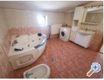 Haus Robert 2 mit Pool Cesarica - Karlobag Kroatien