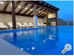 Villa Robert 2 mit Pool Cesarica - Karlobag Kroatien