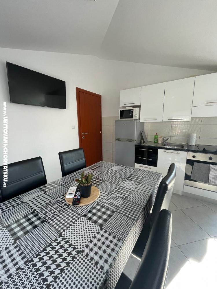 Apartmny Karadza - Katela Chorvtsko