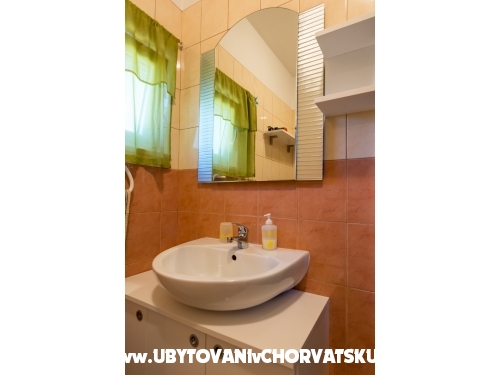 Villa Apartmaji Marko - Katela Hrvaka