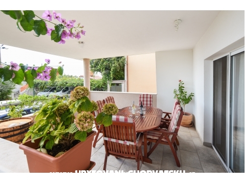 Flora Apartmn - Katela Chorvtsko