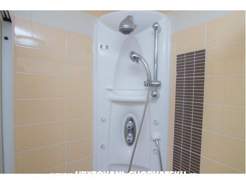 Apartmani City Center Dekanic - ostrov Krk Hrvatska