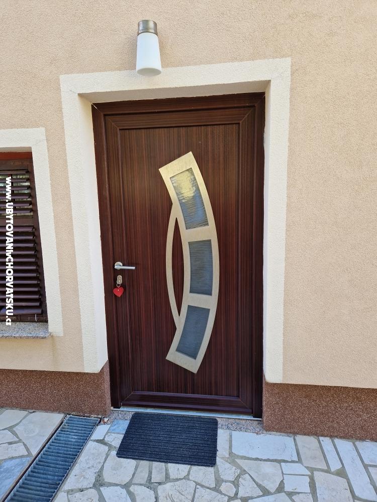 Apartmani Omialj - ostrov Krk Hrvatska