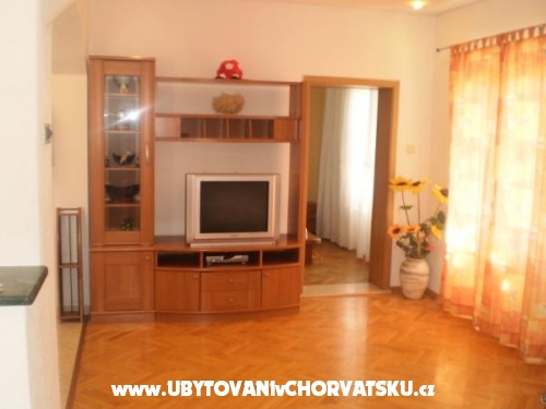 Apartmaji Roso m&amp;m - Makarska Hrvaška