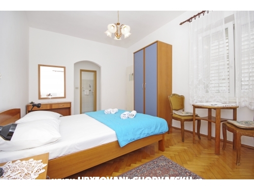 Apartmaji Srzić - Makarska Hrvaška