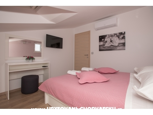 Apartmaji Vujcic - Makarska Hrvaška