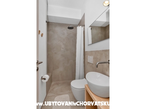 Apartments and rooms Rica - Makarska Croatia