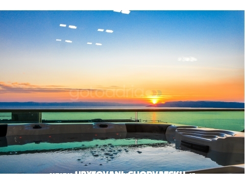 Hot Tub Luxury Apartmány + beach p - Makarska Chorvátsko