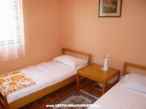 Apartments Sliskovic, 1. line to sea - Makarska Croatia