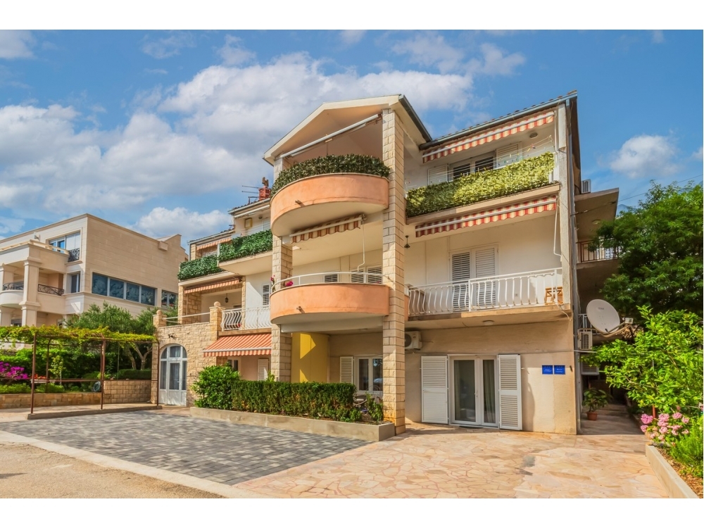 Apartmaji Daniela Makarska - Makarska Hrvaka