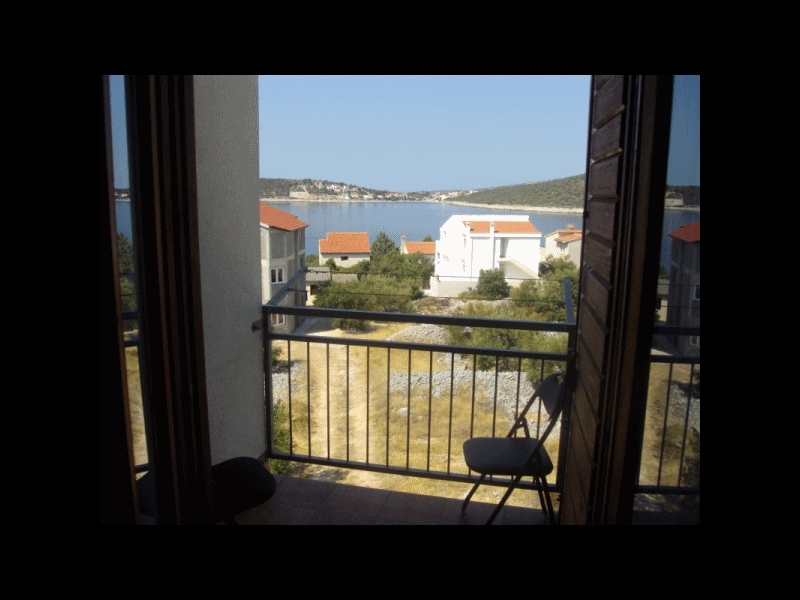 Appartementen Dinko s grijanim bazenom - Marina – Trogir Kroatië