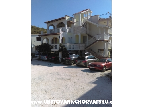 Apartmanok Hasi - Marina  Trogir Horvtorszg