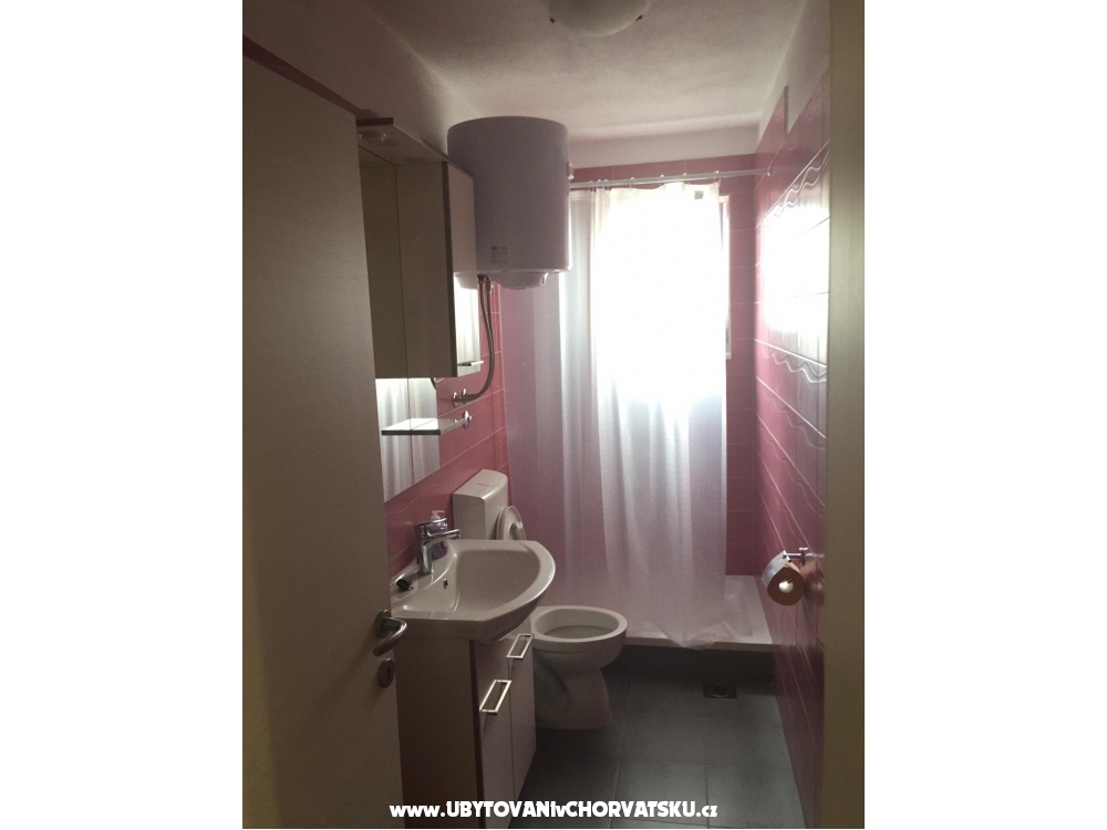 Apartmny Vukelja - Marina  Trogir Chorvtsko