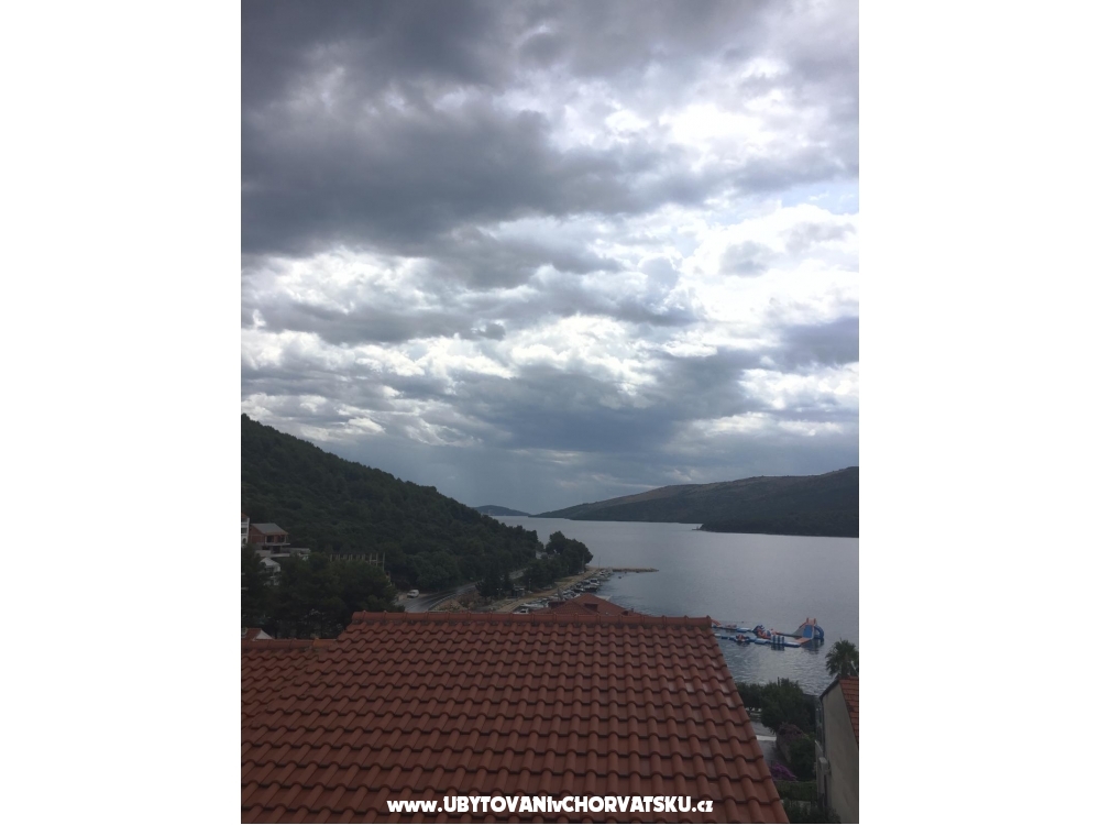 Apartmny Vukelja - Marina  Trogir Chorvtsko