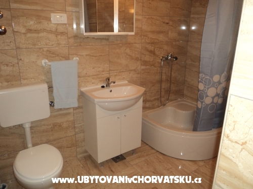 Apartmny Vukelja - Marina  Trogir Chorvtsko