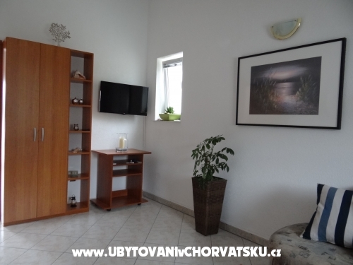 Apartmaji Luka - Marina – Trogir Hrvaška