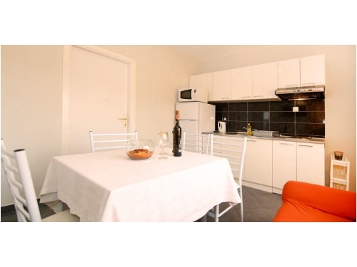 Korulanka Apartmanok Poljica-Marin - Marina  Trogir Horvtorszg
