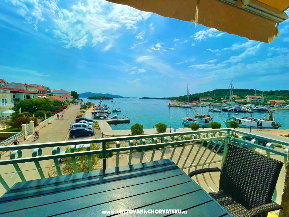 Apartments Kristina - Murter Croatia