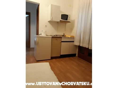 Apartmaji Iko - Omiš Hrvaška