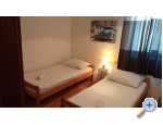 Apartmny Jure Tiinovi - Omi Chorvatsko