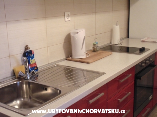 Apartmny Marija Jeli - Omi Chorvtsko