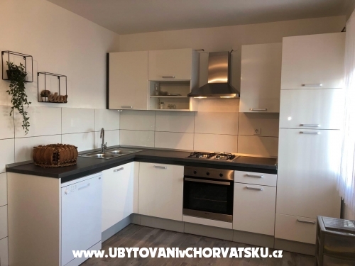 Apartments Nejašmić - Omiš Croatia