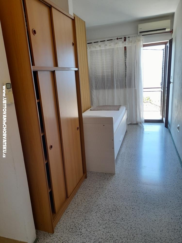 Appartements Stipe - Omi Croatie