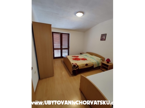 Apartmanok Tomasovi Omi - Omi Horvtorszg