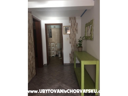 Appartementen-pansion Julija - Omiš Kroatië