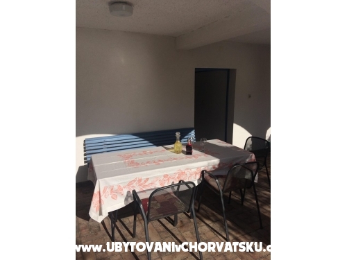 Appartementen-pansion Julija - Omiš Kroatië