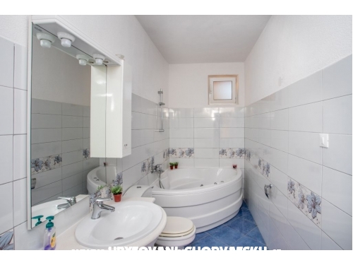 Appartementen Teni - Omi Kroati
