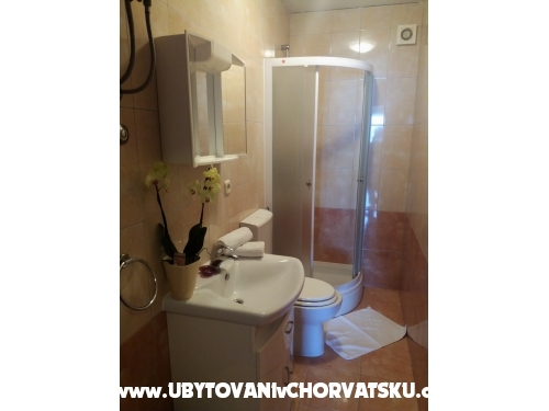 Apartmanok Kristina - Omi Horvtorszg