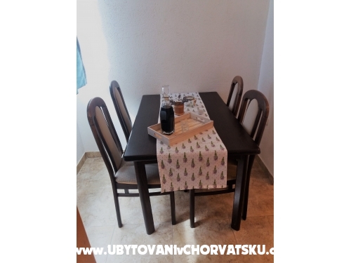 Apartmanok Kristina - Omi Horvtorszg