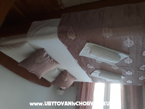 Apartmny LIKI - Omi Chorvtsko