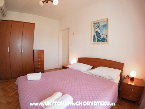 Apartmny Nikola karica - Omi Chorvtsko