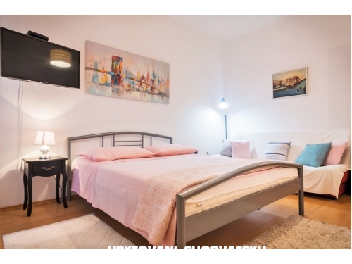 Apartmaji Stari Grad /Omi center/ - Omi Hrvaka