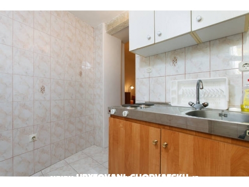 Apartmaji Stari Grad /Omi center/ - Omi Hrvaka