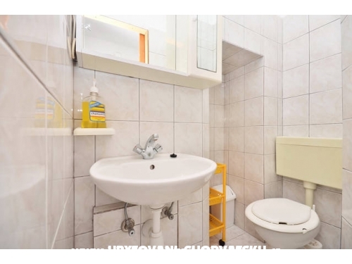Apartmaji Stari Grad /Omi center/ - Omi Hrvaka