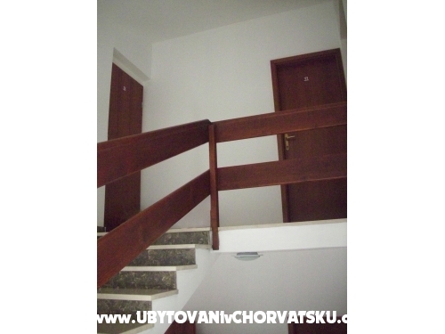 Appartements Ariston - Omi Croatie