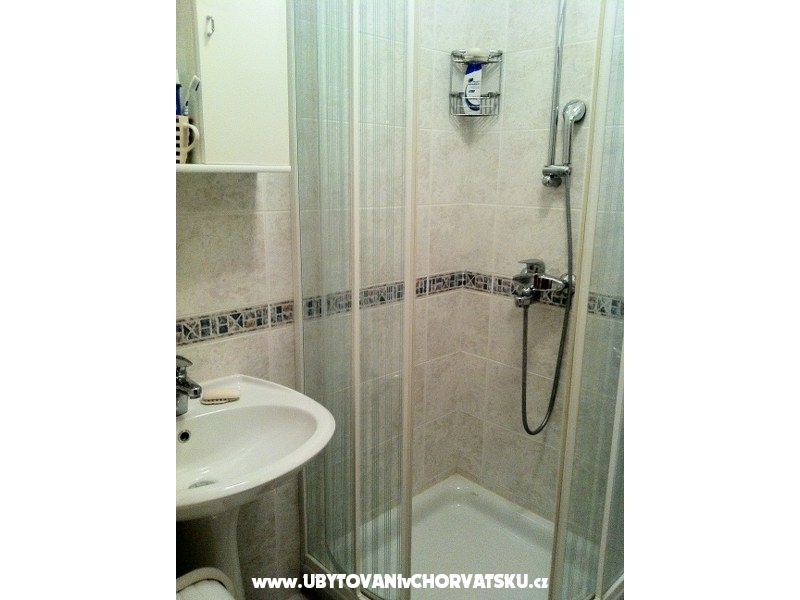Appartements Omi Centar - Omi Croatie