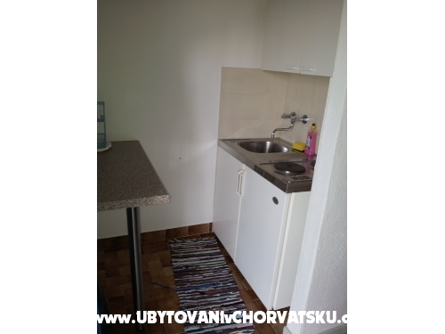 Apartmny Marijana ari - Omi Chorvtsko